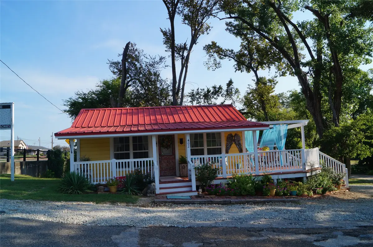 402 E College St, Canton, TX 75103 - #1