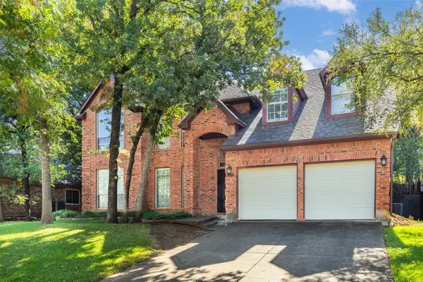 1811 Rolling Ridge Drive, Grapevine, TX 76051
