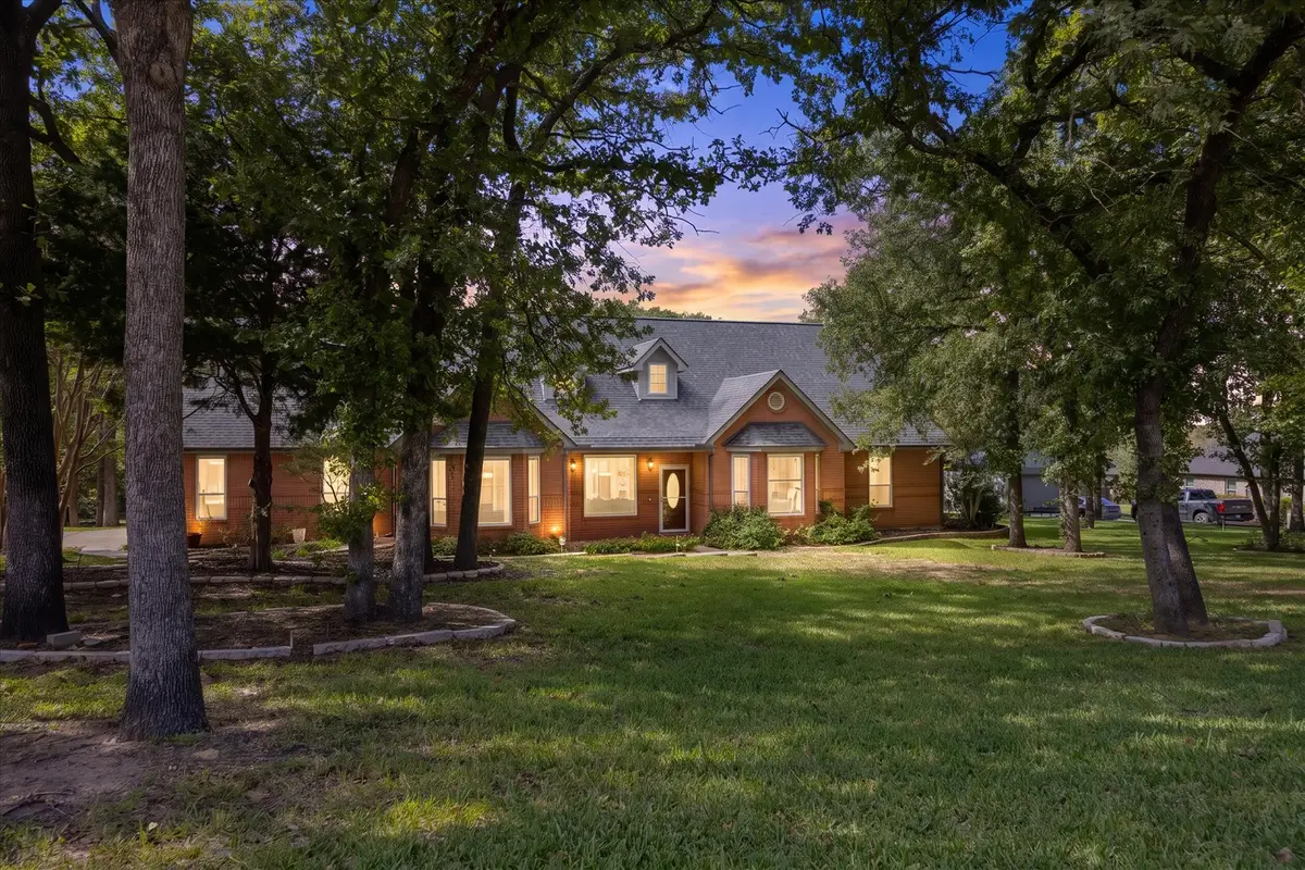 7208 Wooded Acres Trail, Mansfield, TX 76063 - #1