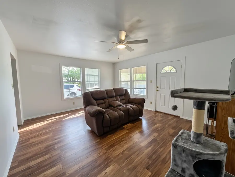 514 N Ellis Street, Groesbeck, TX 76642 - #2