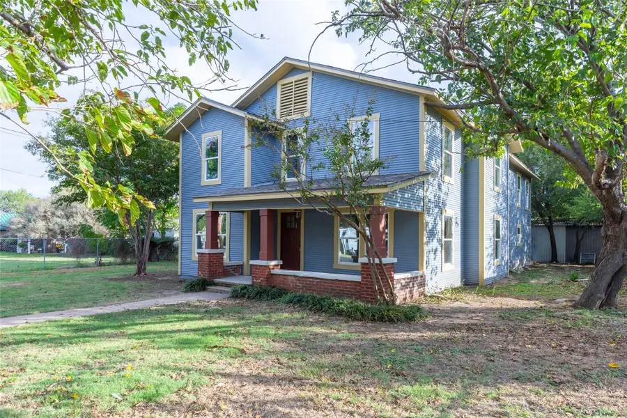 225 W 2nd Street, Baird, TX 79504 - #2