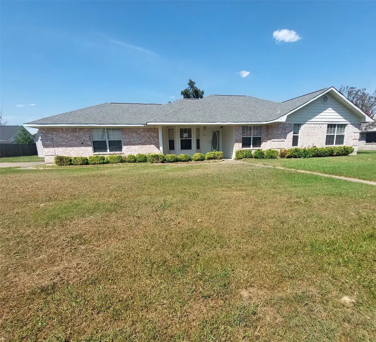 305 Starlight St, Idabel, OK 74745 - #1