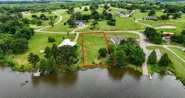 18066 Wildlife Way, Athens, TX 75752