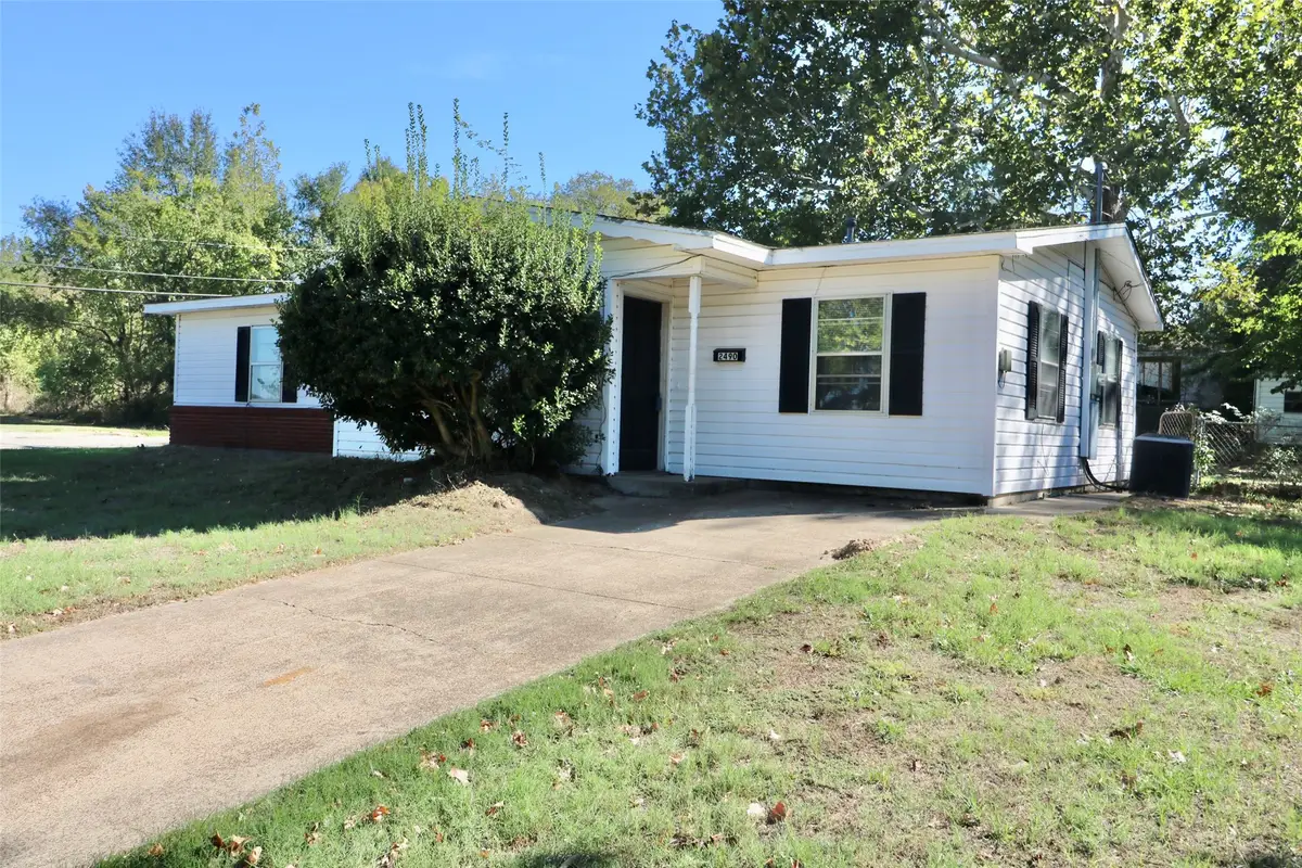 2490 Beverly Drive, Paris, TX 75460 - #1