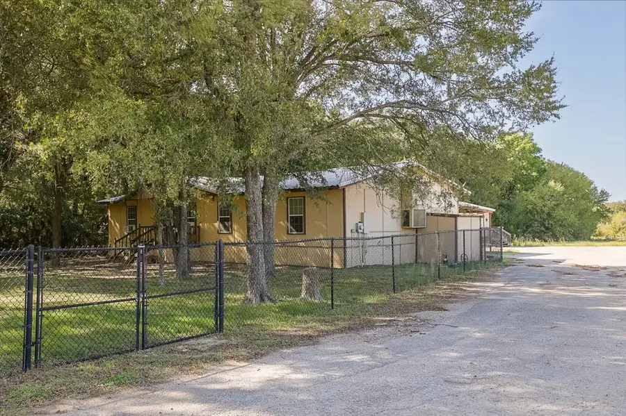 10701 Fm 916, Grandview, TX 76050 - #3
