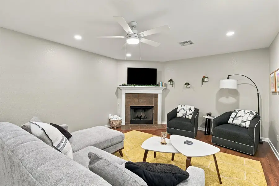 813 Chambers Creek Circle, Hewitt, TX 76643 - #2