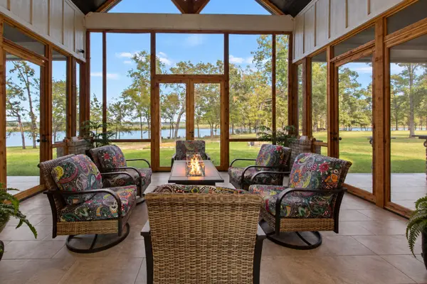 453 Private Road 2712, Mt Pleasant, TX 75455