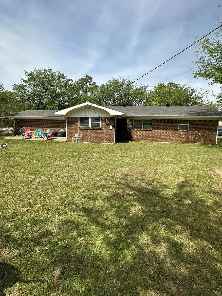 1207 Pebble Street, Bowie, TX 76230 - #3