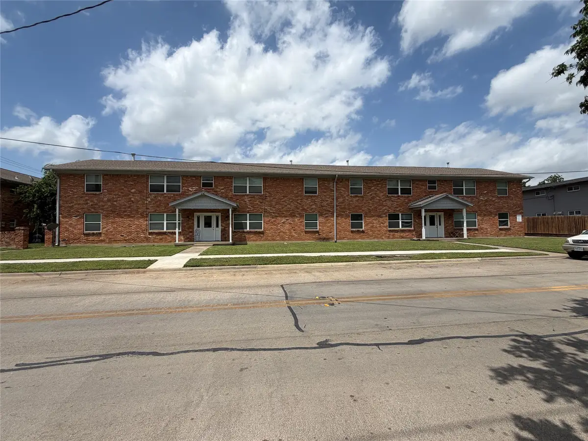 2266 W Oak Street, Denton, TX 76201 - #1