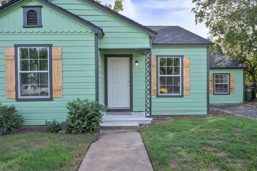 1010 SE 20th Street, Mineral Wells, TX 76067 - #3