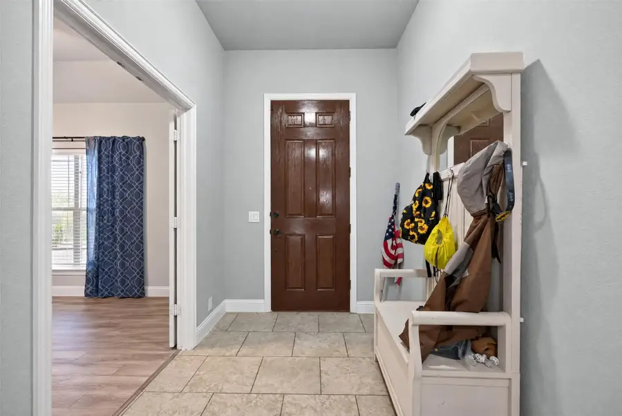 413 Lakeview Drive, Alvarado, TX 76009 - #3