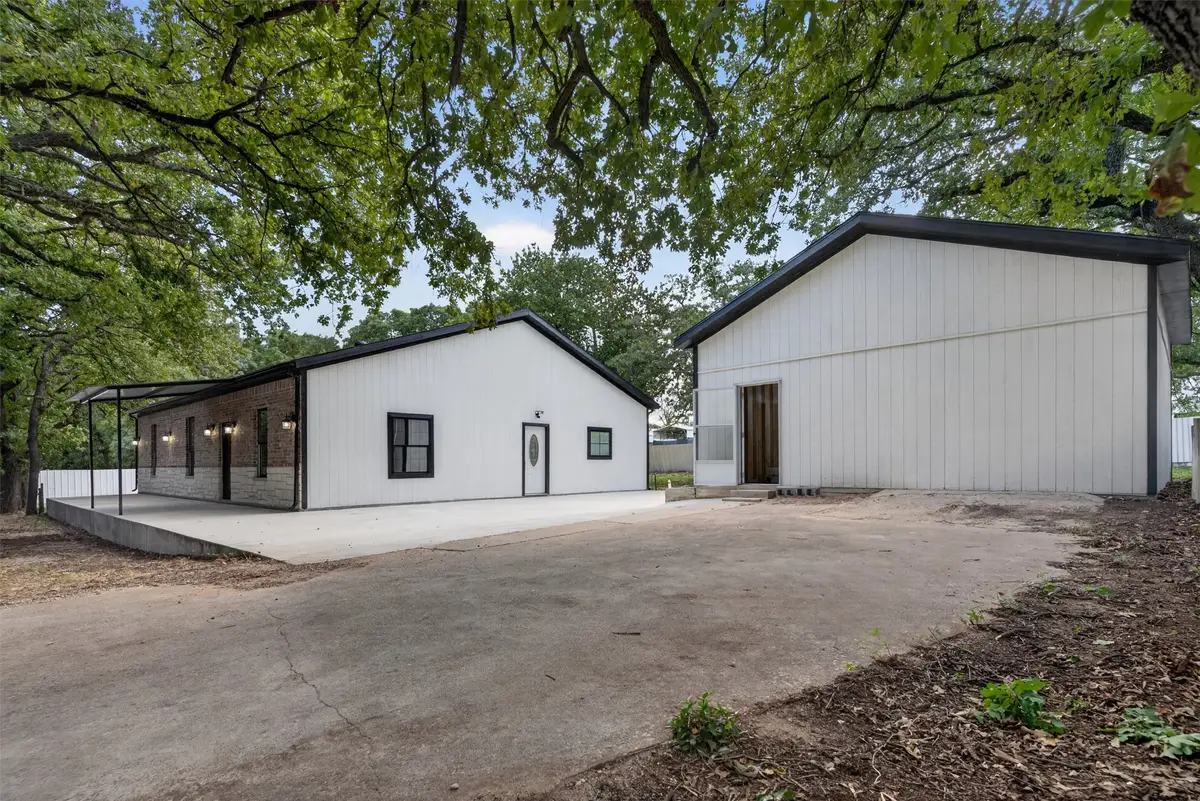 180 Garnet Road, Springtown, TX 76082 - #1