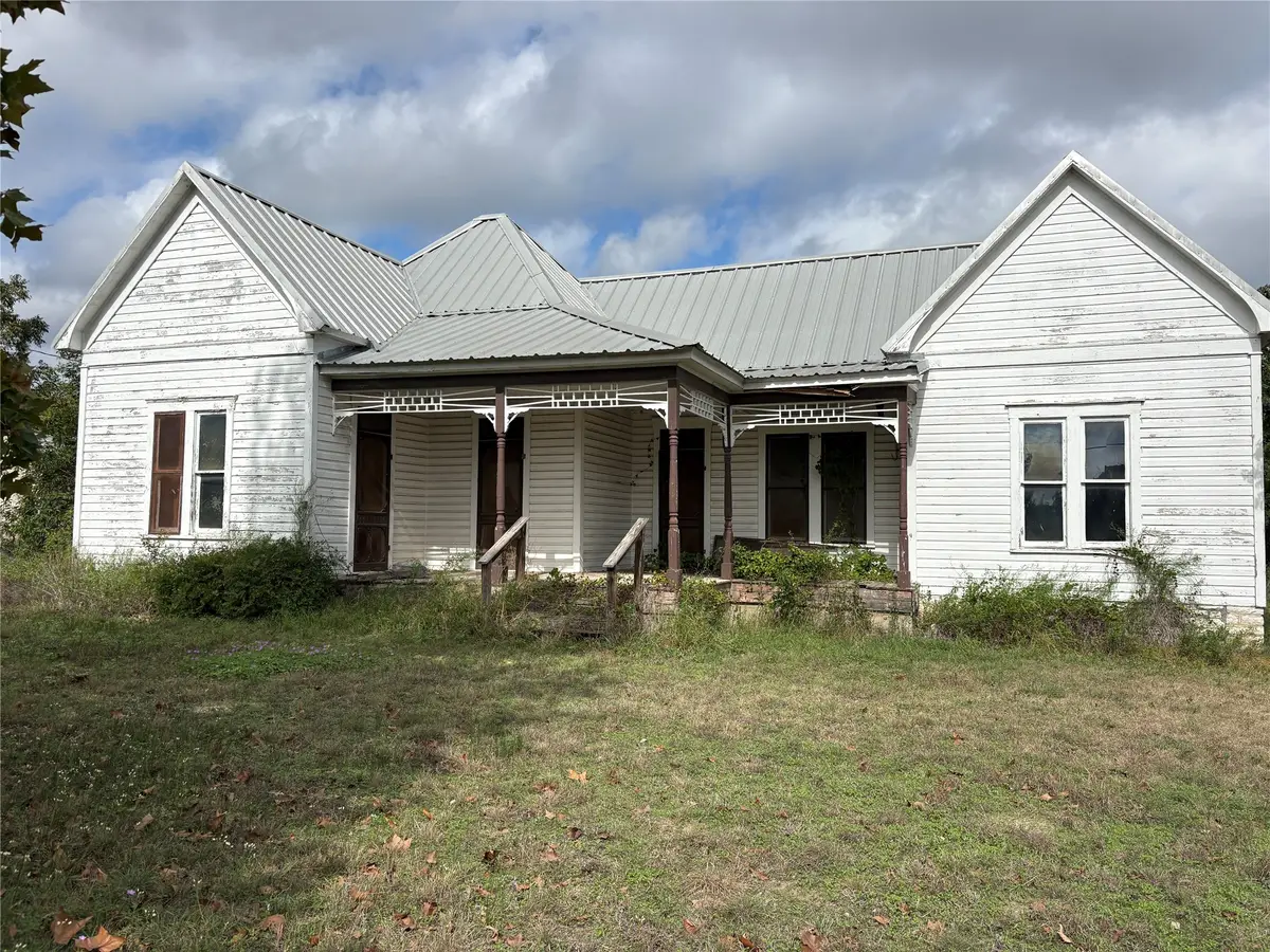 104 E North Street, Hico, TX 76457 - #1