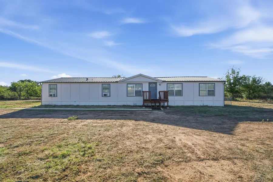 611 Austin Street, Cisco, TX 76437 - #2