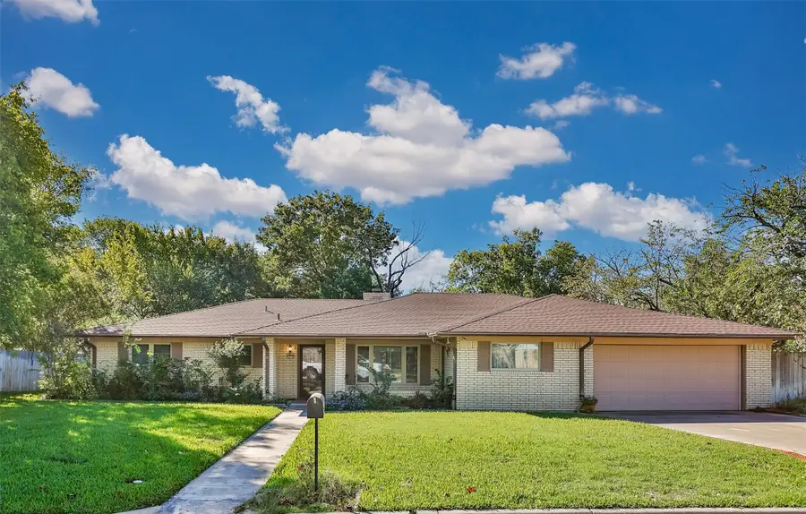 1912 Cypress Court, Gainesville, TX 76240 - #2