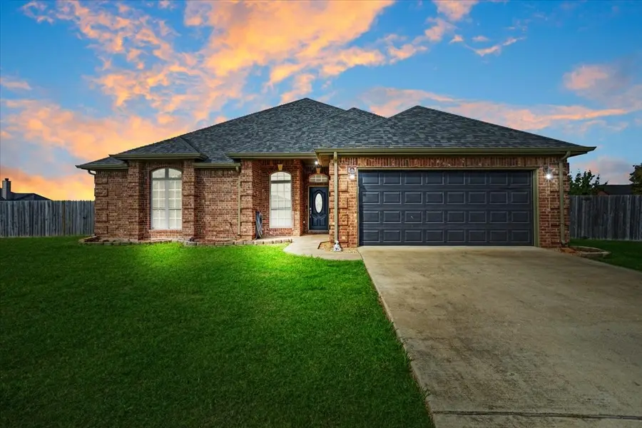 203 Frio Street, Bells, TX 75414 - #2
