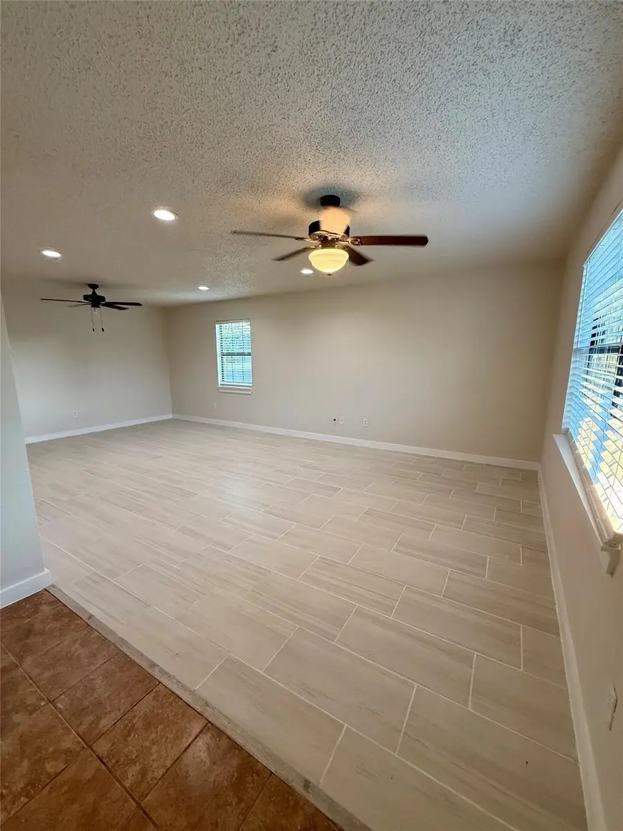 739 W Pine Street, Jacksboro, TX 76458 - #2