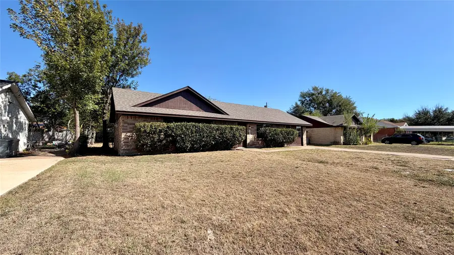 852 Beverly Drive, Terrell, TX 75160 - #3