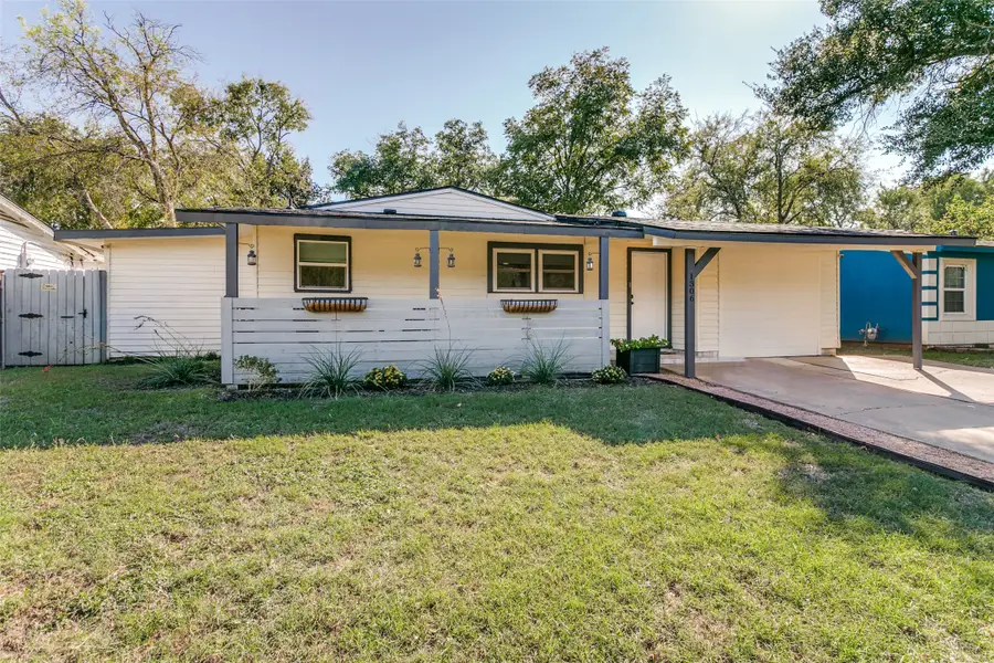 1306 E Lovers Lane, Arlington, TX 76010 - #2