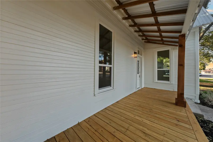 307 Avenue D, Clifton, TX 76634 - #2