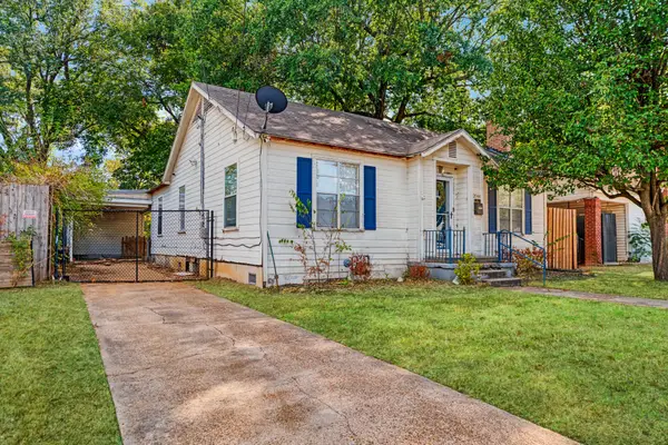 2044 Cleveland Street, Paris, TX 75460
