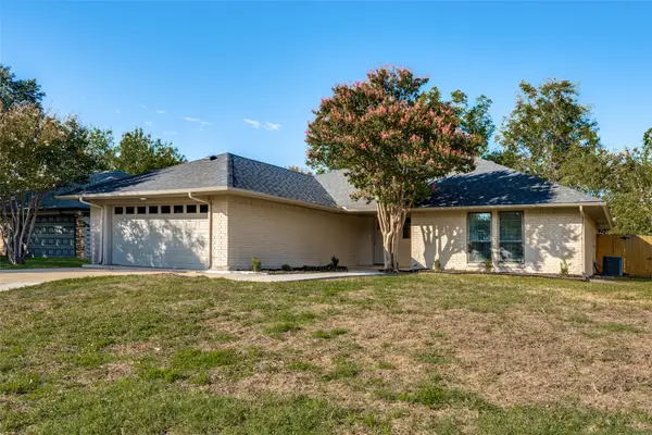 4113 Hemlock Street, Fort Worth, TX 76137