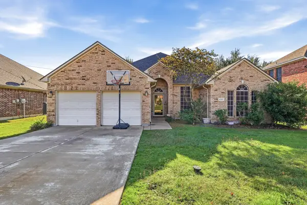 5767 Skinner Way, Grand Prairie, TX 75052