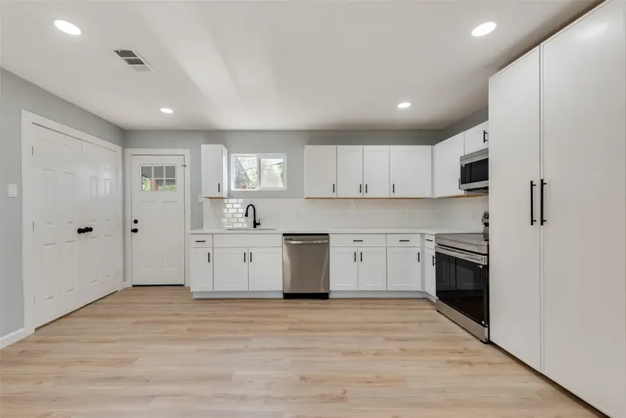 2201 Carruthers Drive, Fort Worth, TX 76112 - #3