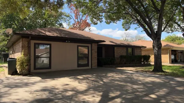 749 James Circle, Burleson, TX 76028