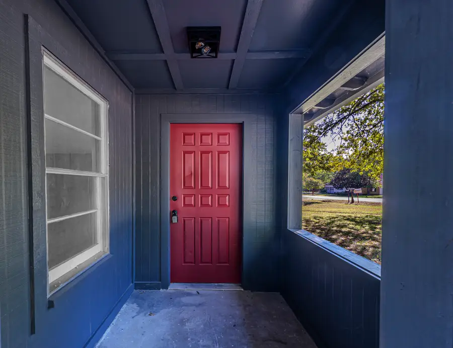 1005 Poe Street, Azle, TX 76020 - #3