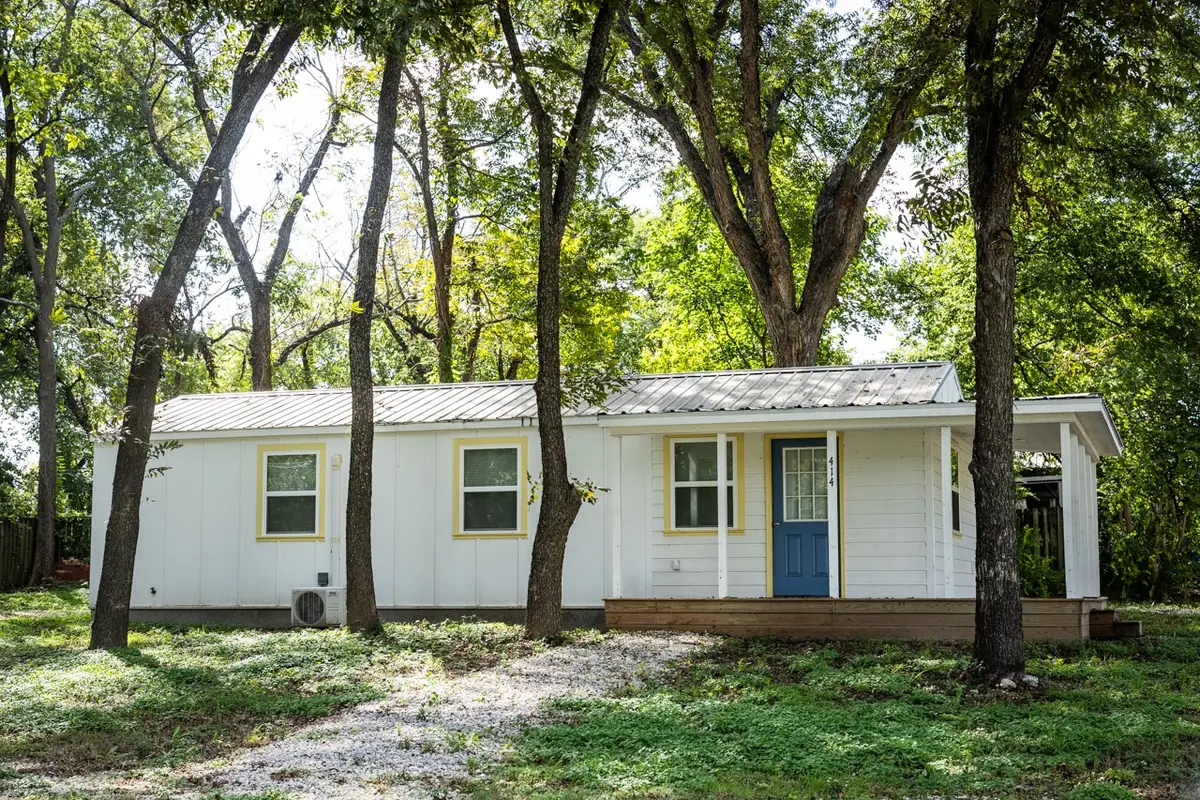 414 N Avenue F, Clifton, TX 76634 - #1