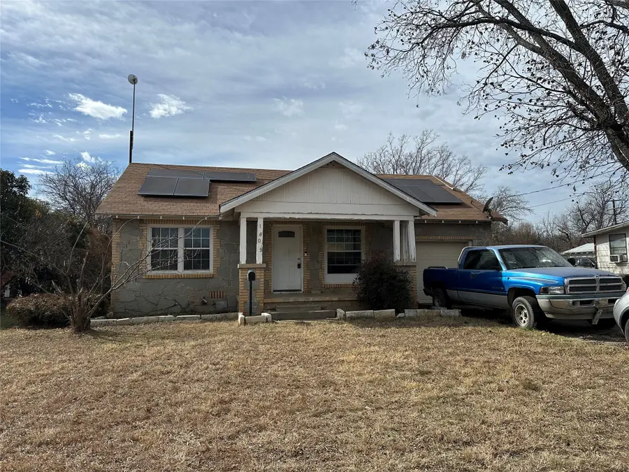 1809 9th Street, Brownwood, TX 76801 - #2