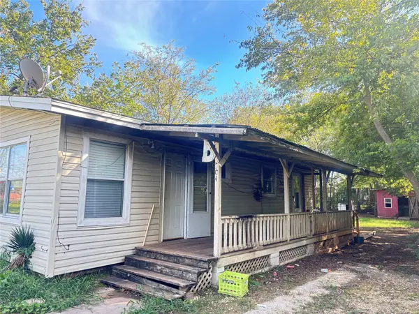 204 Prairie Street, Nocona, TX 76255