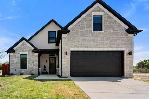 122 Yvonne Street, Red Oak, TX 75154