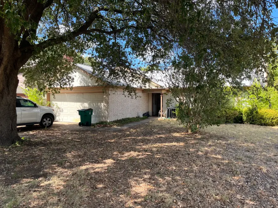 2100 Jessie Place, Edgecliff Village, TX 76134 - #2