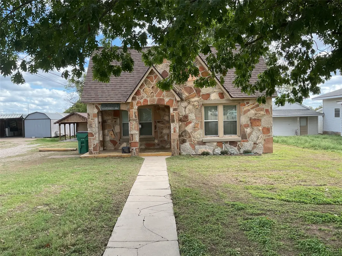 240 E Long Street, Stephenville, TX 76401 - #1
