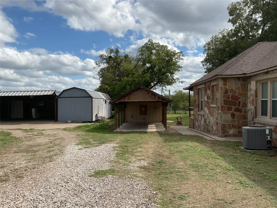 240 E Long Street, Stephenville, TX 76401 - #3