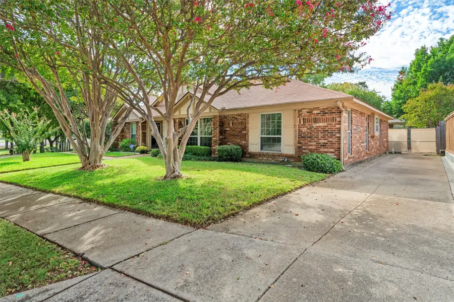 2608 Chestnut Court, Bedford, TX 76022 - #2