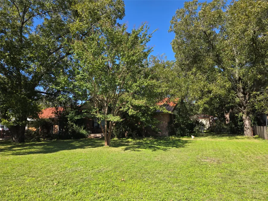 602 W Austin Street, Rising Star, TX 76471 - #2