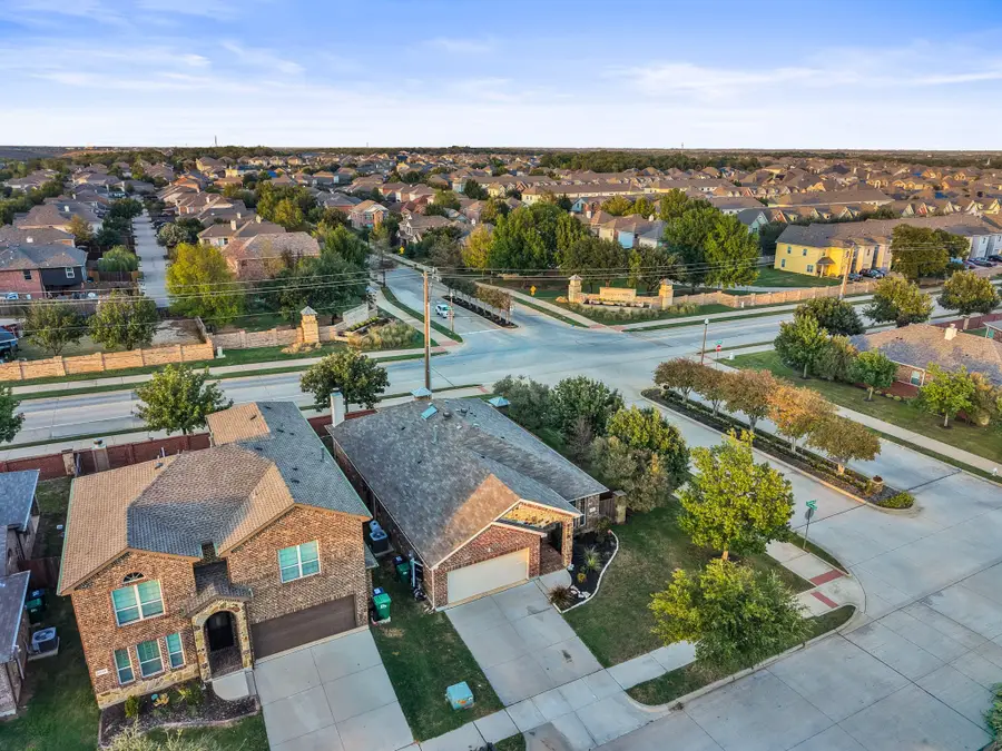 5825 Glenwood Drive, Denton, TX 76208 - #2