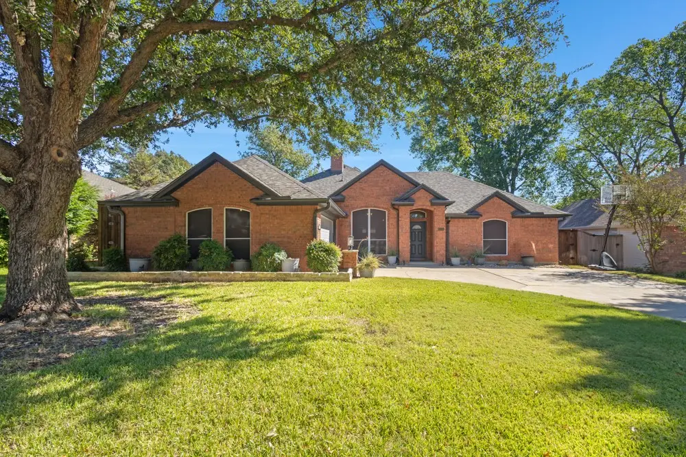 6205 Brookstone Drive, Arlington, TX 76001 - #1