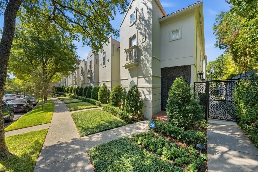 3707 Gilbert Avenue #17, Dallas, TX 75219 - #2