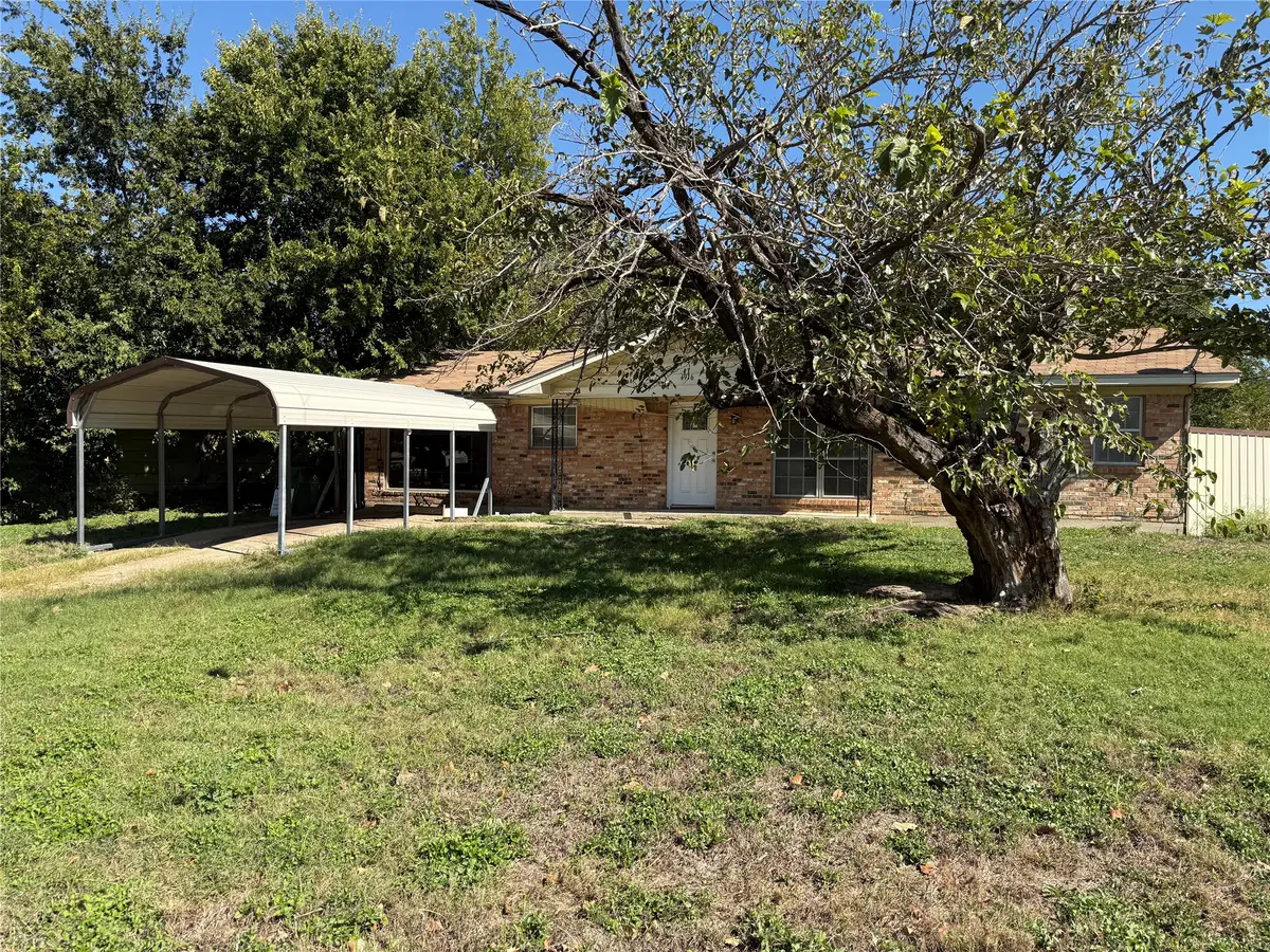 4916 Inwood Drive, Beverly Hills, TX 76711 - #1