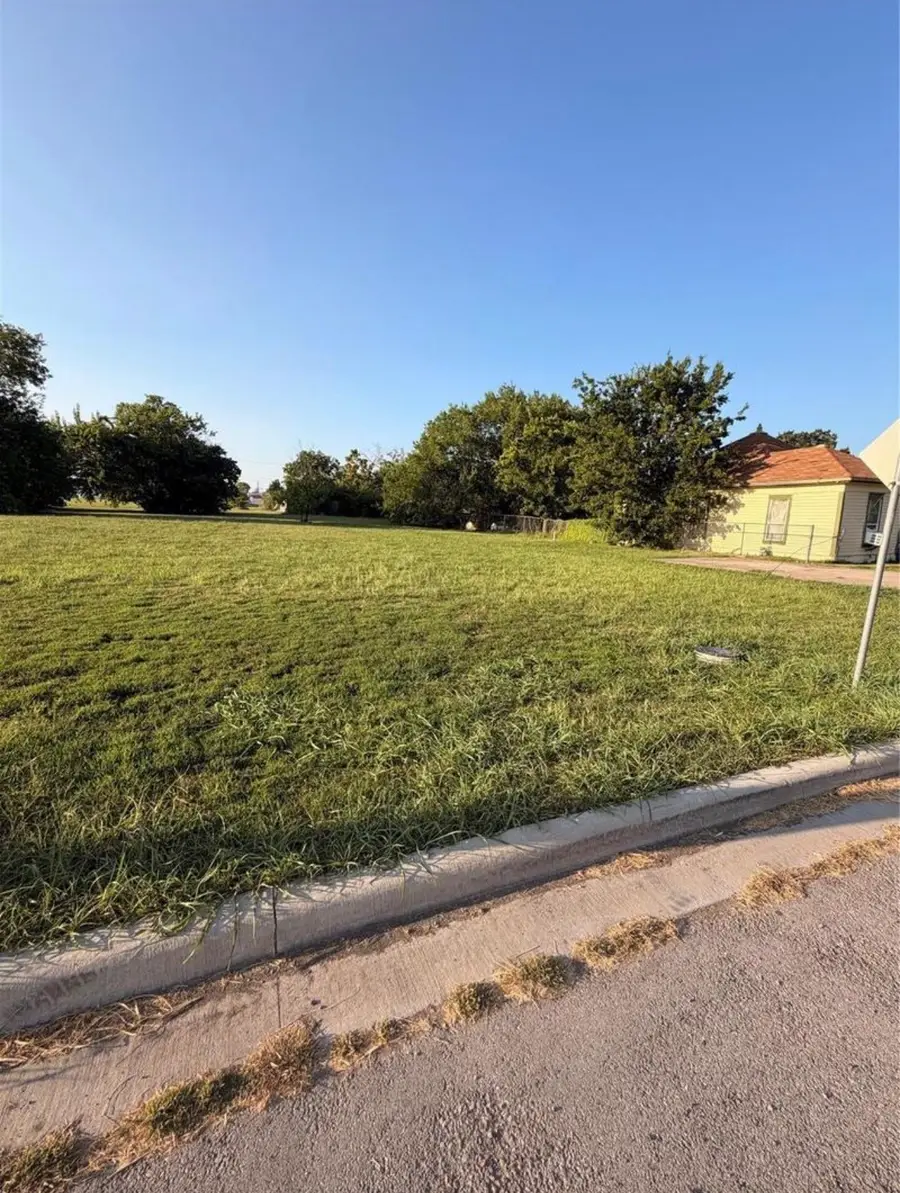 4620 Washington Street, Greenville, TX 75401 - #3