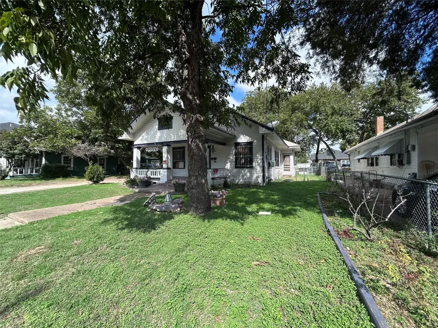 309 W Page Avenue, Dallas, TX 75208 - #3