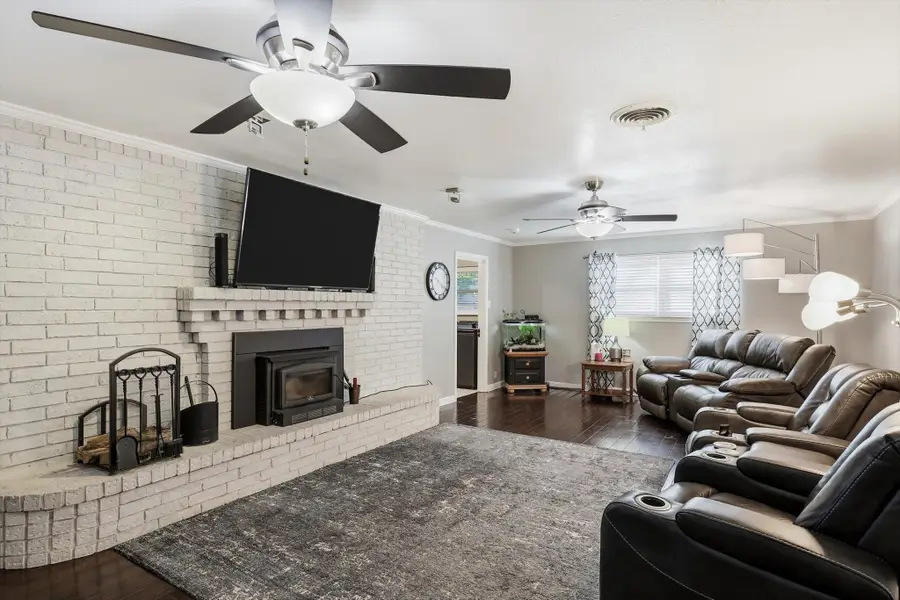 2004 Maplewood Drive, Gainesville, TX 76240 - #2