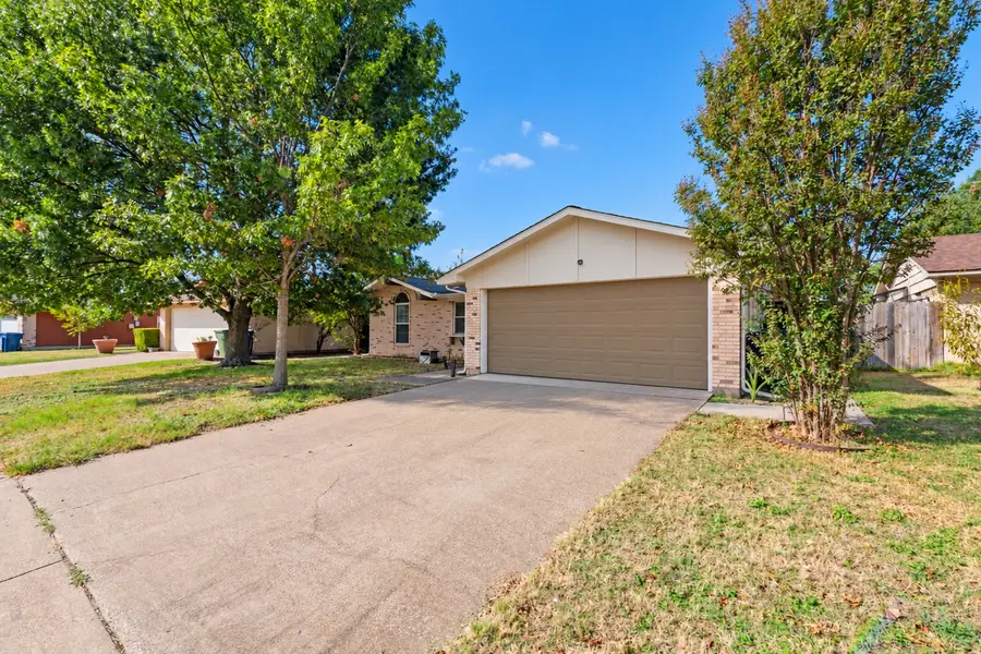 907 Crest Park Drive, Garland, TX 75042 - #2
