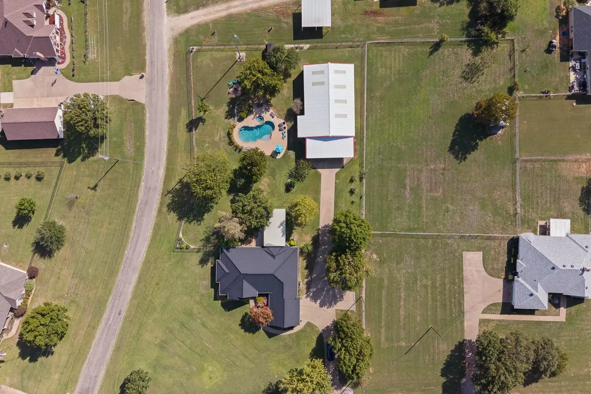 324 Highpoint Road, Burleson, TX 76028 - #1