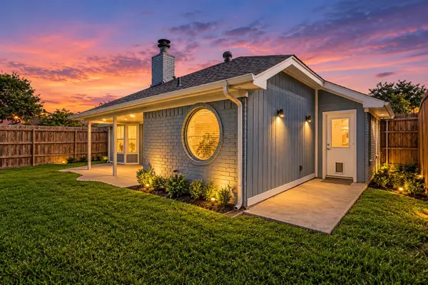 8041 Lazy Brook Drive, Watauga, TX 76148