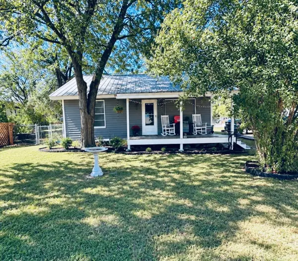 709 N Austin, Comanche, TX 76442
